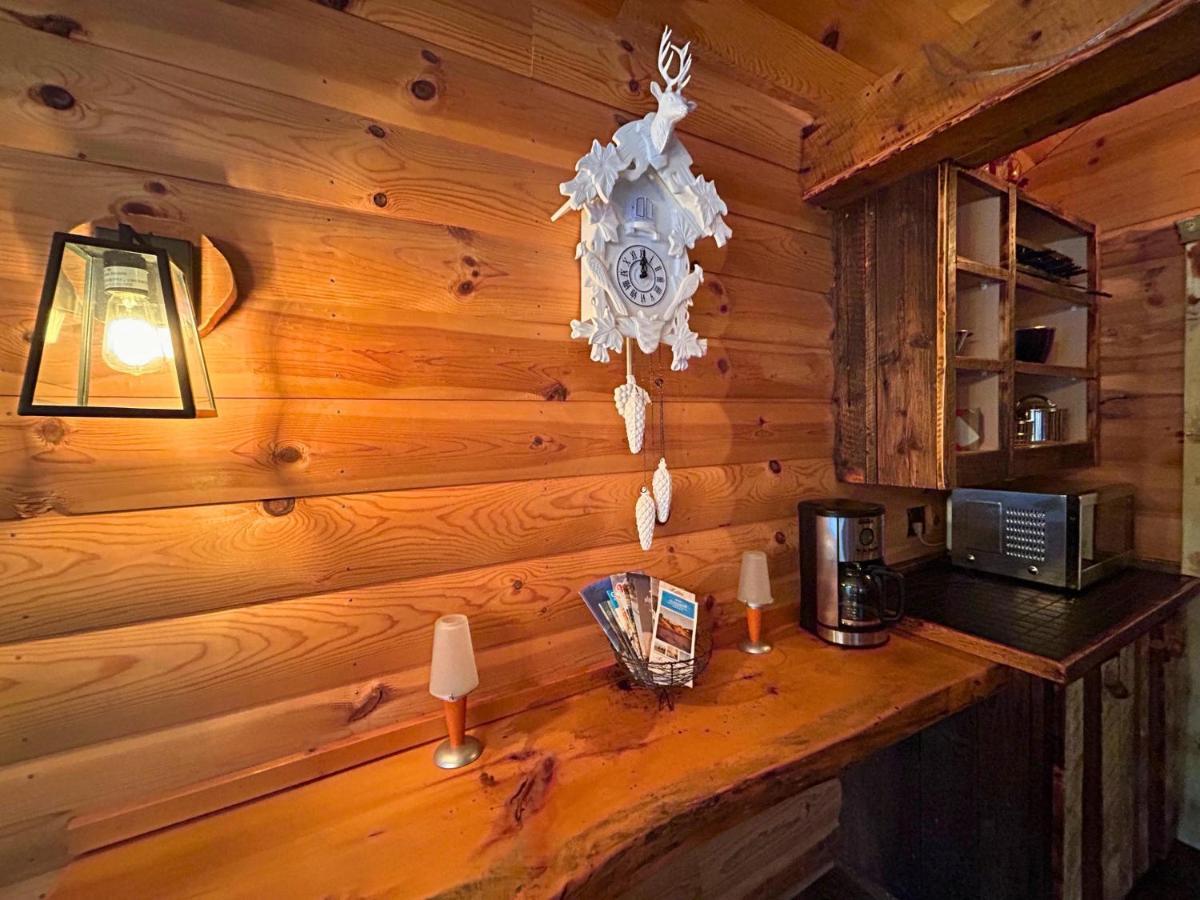 Husky - Chalets De Moh - Jacuzzi La Malbaie Exterior foto