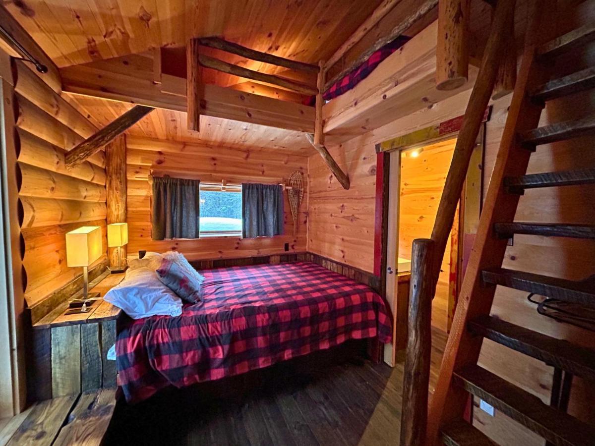 Husky - Chalets De Moh - Jacuzzi La Malbaie Exterior foto